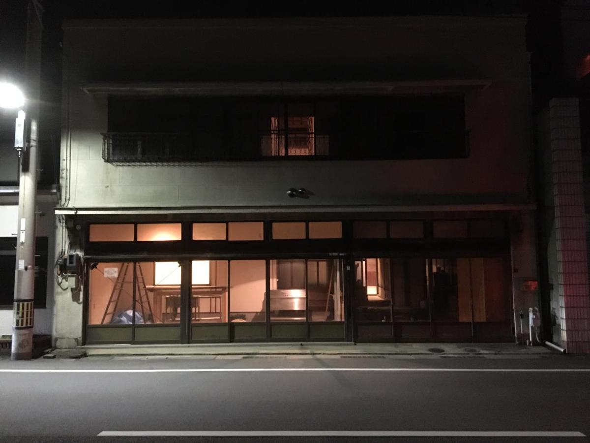 Bakushuku Den Guest House Brew Мацуяма Екстериор снимка