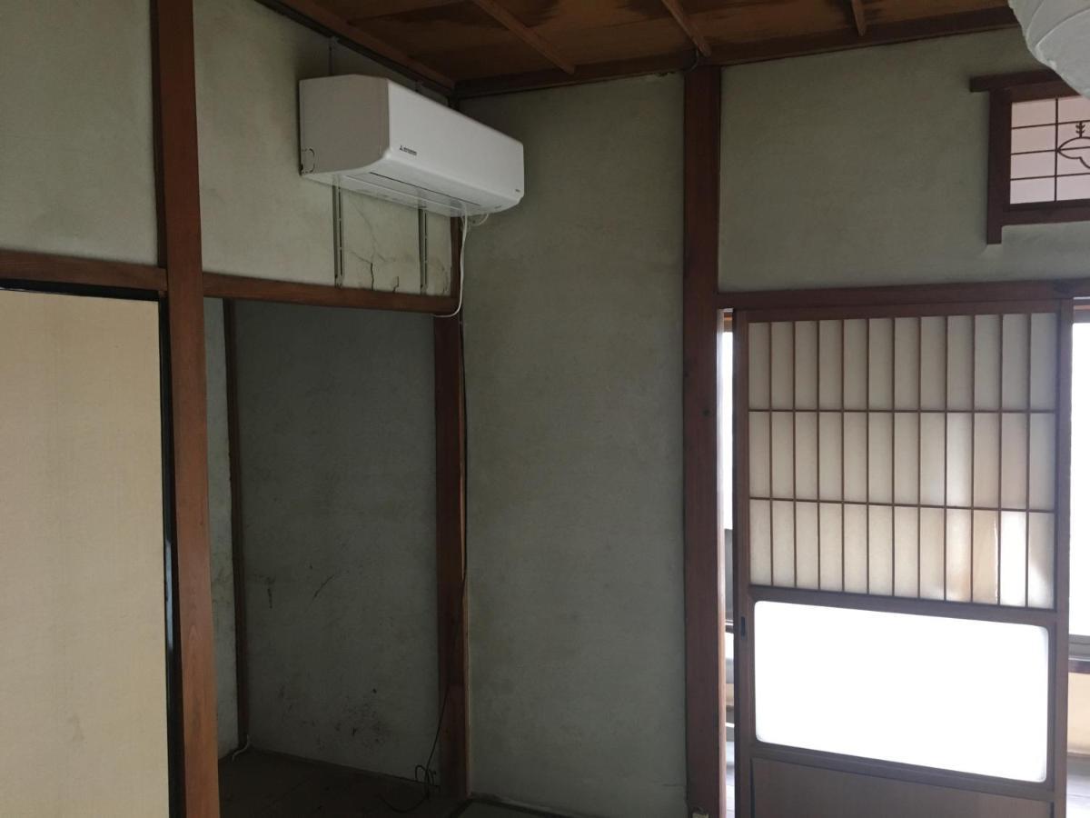 Bakushuku Den Guest House Brew Мацуяма Екстериор снимка