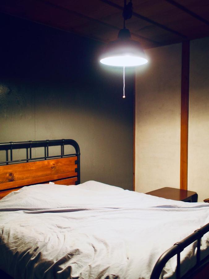Bakushuku Den Guest House Brew Мацуяма Екстериор снимка